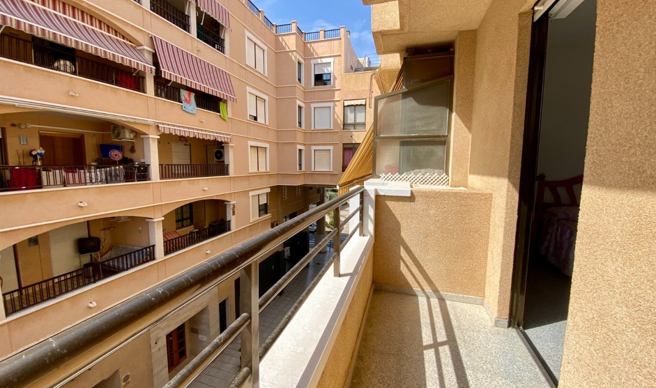 Resale - Apartment / flat - Guardamar del Segura - CENTRO