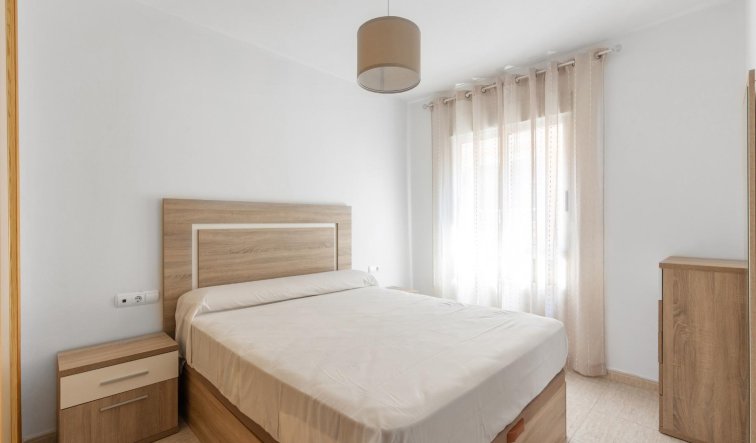Resale - Apartment / flat - Torrevieja - Centro