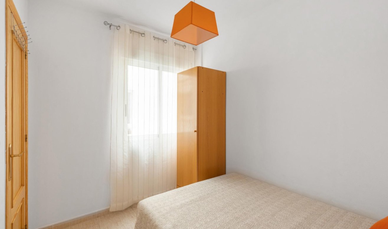 Resale - Apartment / flat - Torrevieja - Centro
