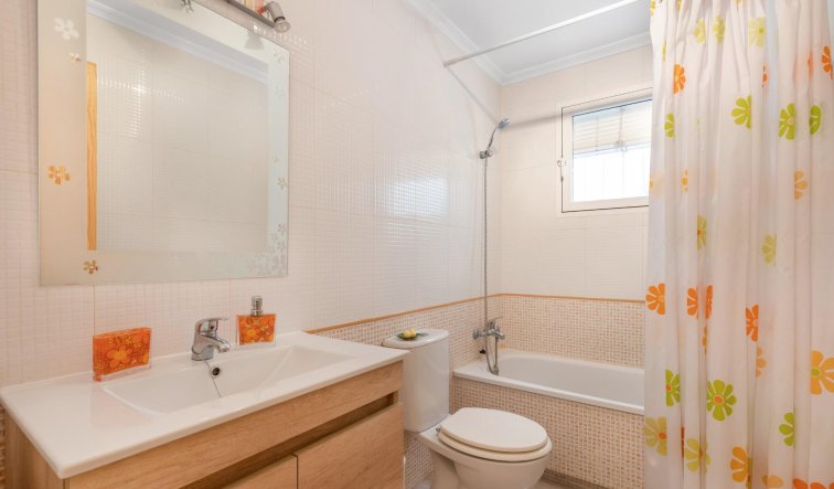 Resale - Apartment / flat - Torrevieja - Centro