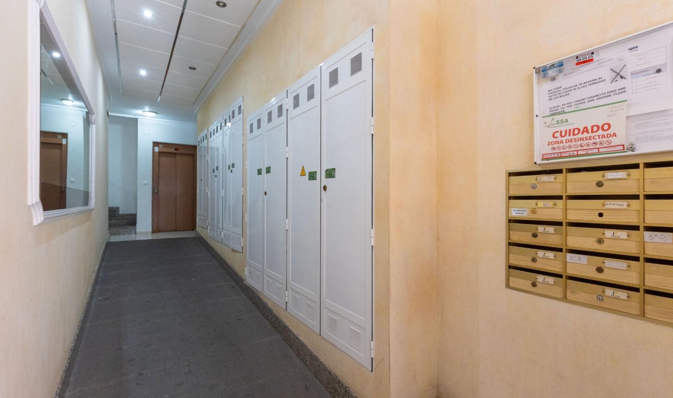 Resale - Apartment / flat - Torrevieja - Centro