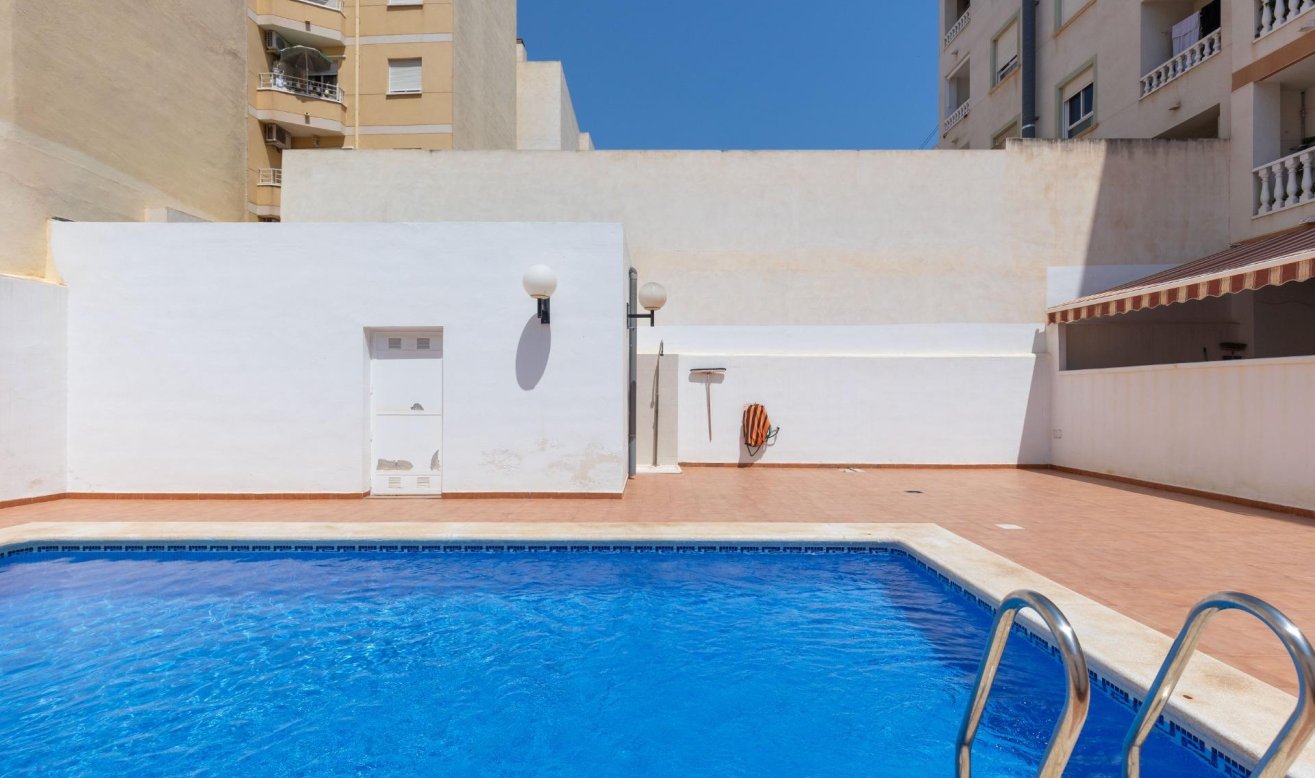 Resale - Apartment / flat - Torrevieja - Centro