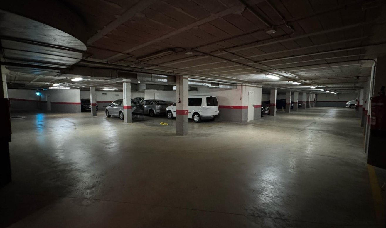 Resale - Garage - Torrevieja - Centro