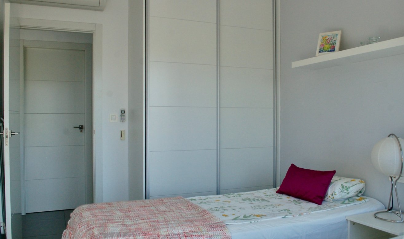 Resale - Bungalow - Pilar de la Horadada - Mil Palmeras
