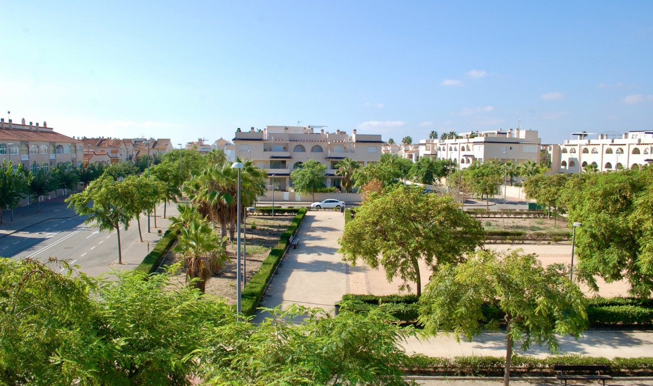 Resale - Bungalow - Pilar de la Horadada - Mil Palmeras