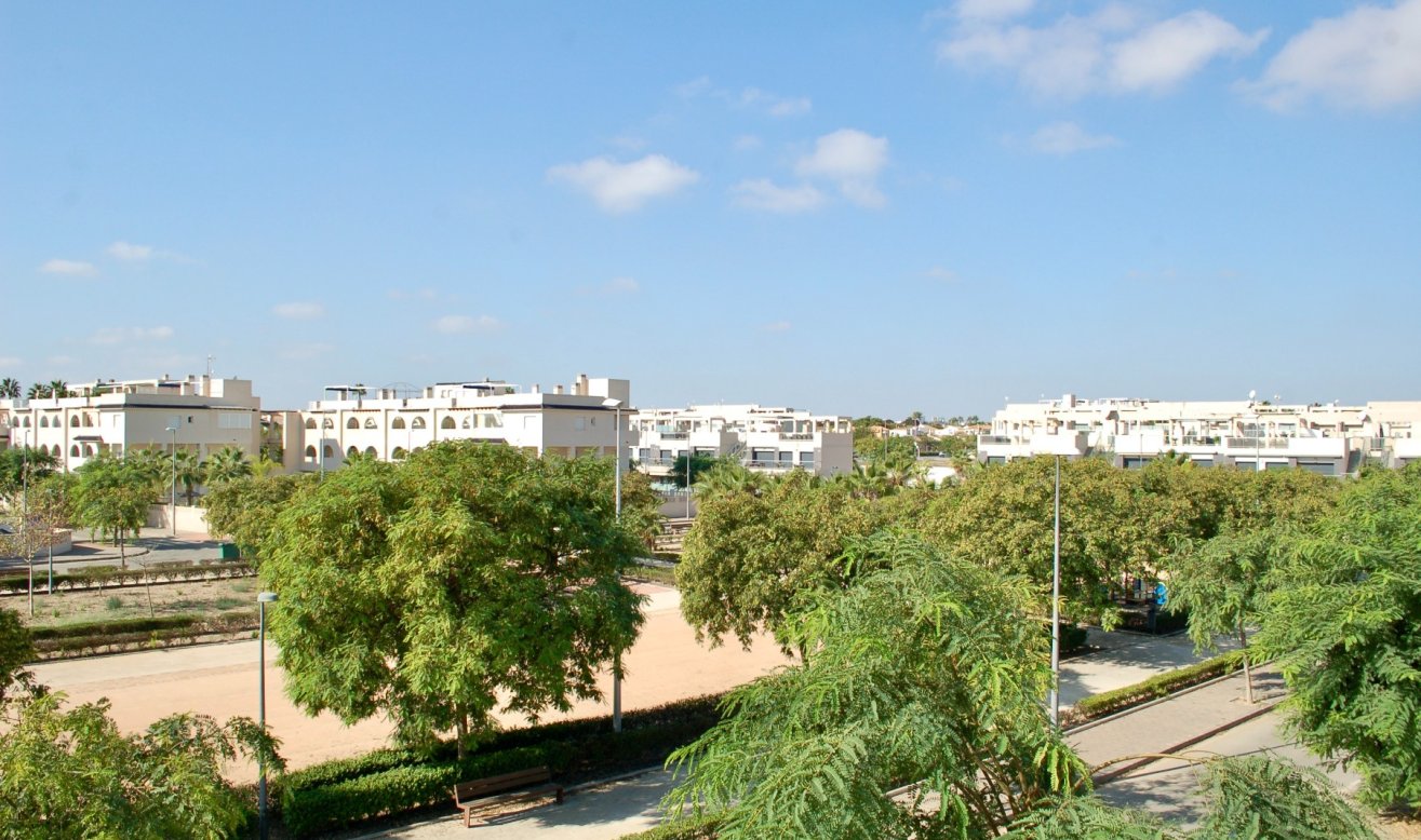 Resale - Bungalow - Pilar de la Horadada - Mil Palmeras