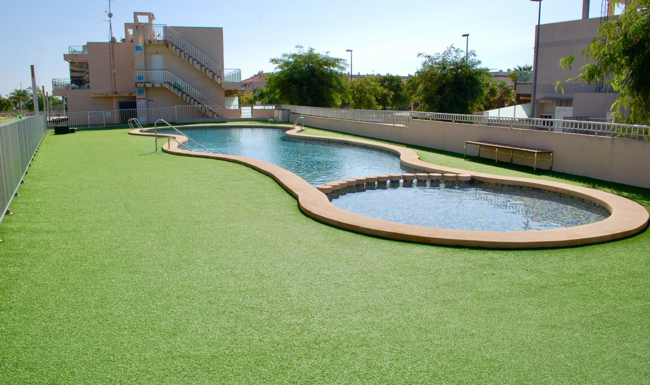 Resale - Bungalow - Pilar de la Horadada - Mil Palmeras