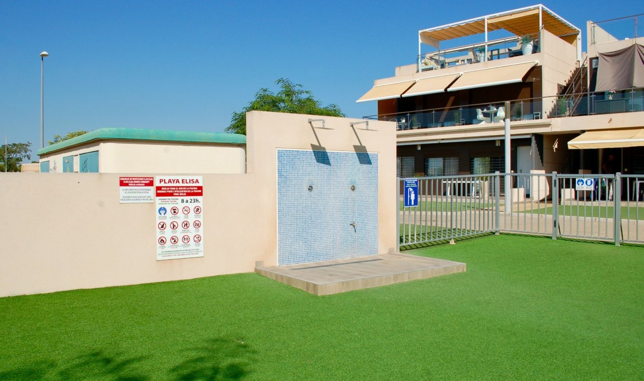 Resale - Bungalow - Pilar de la Horadada - Mil Palmeras