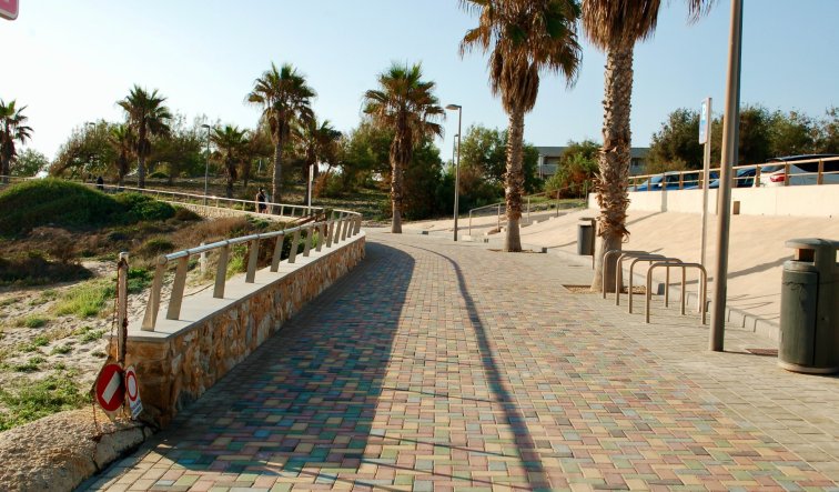 Resale - Bungalow - Pilar de la Horadada - Mil Palmeras