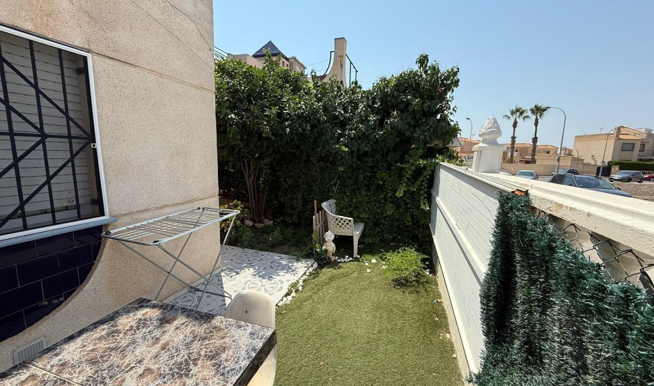 Resale - Terraced house - Torrevieja - Carrefour