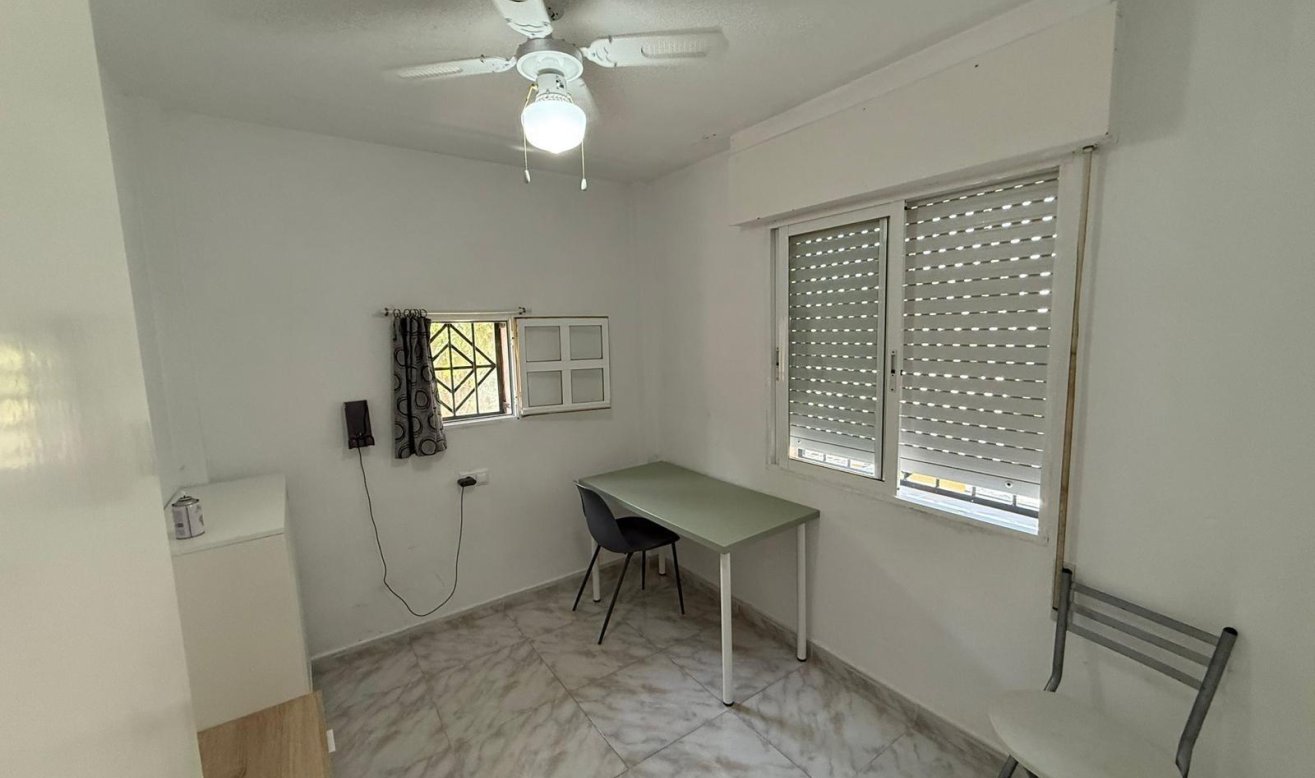 Resale - Terraced house - Torrevieja - Carrefour