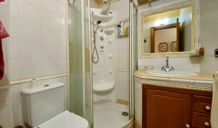 Resale - Apartment / flat - Torrevieja - Playa del Cura
