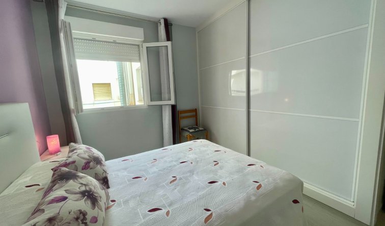 Resale - Apartment / flat - Torrevieja - Playa del Cura