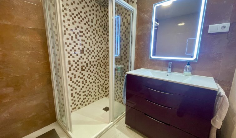 Resale - Apartment / flat - Torrevieja - Playa del Cura