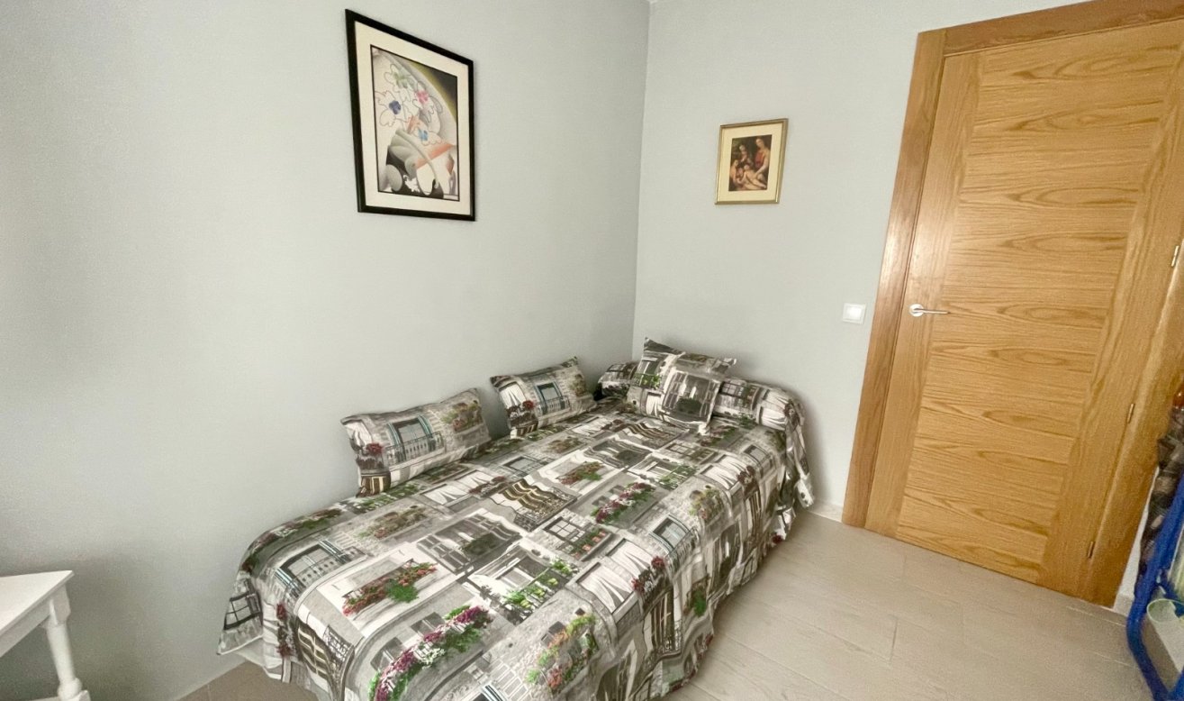 Resale - Apartment / flat - Torrevieja - Playa del Cura