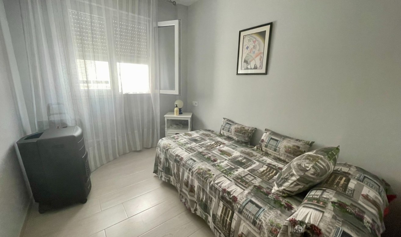 Resale - Apartment / flat - Torrevieja - Playa del Cura