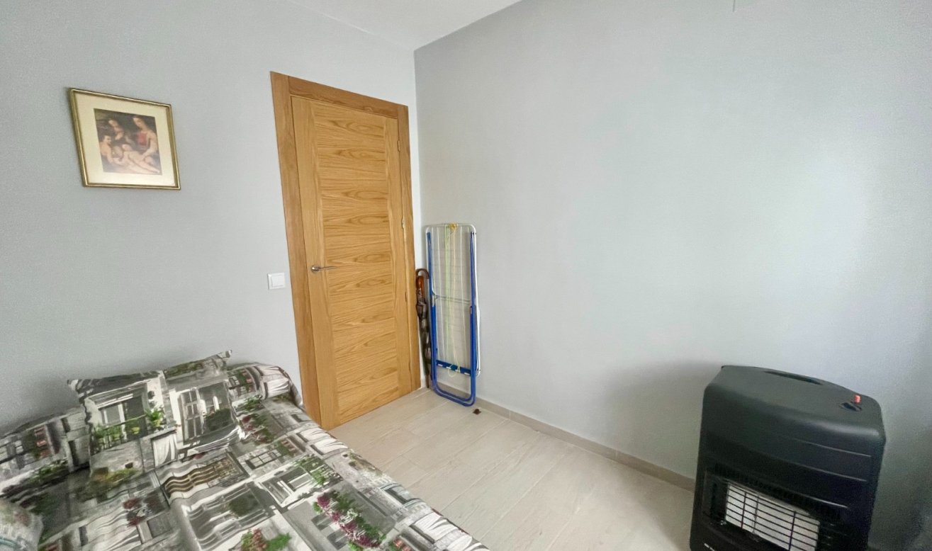 Resale - Apartment / flat - Torrevieja - Playa del Cura