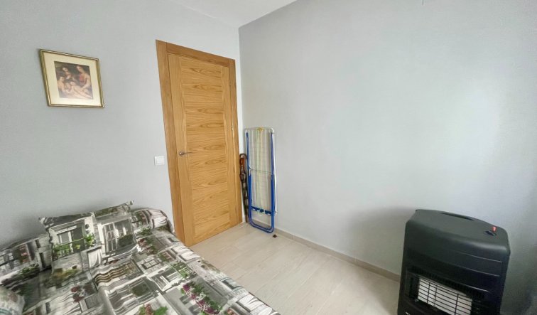 Resale - Apartment / flat - Torrevieja - Playa del Cura