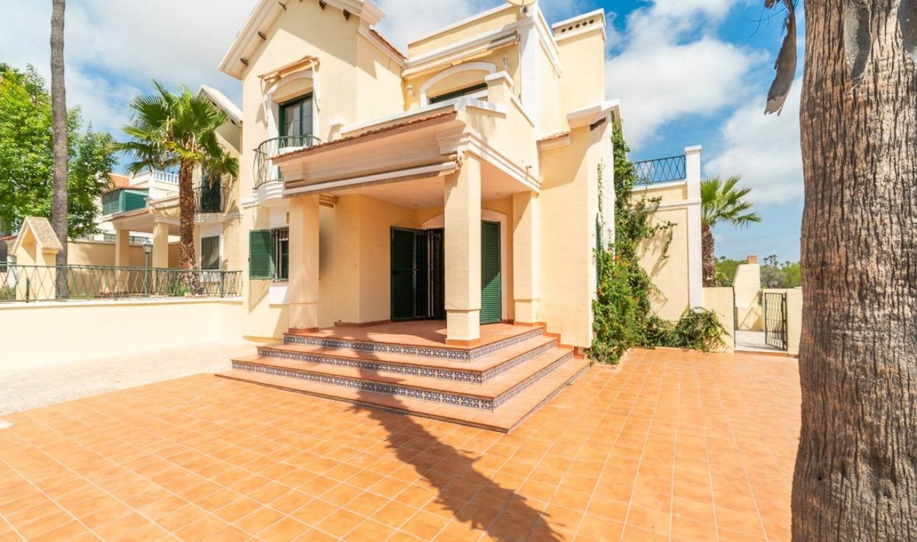 Resale - Villa - Orihuela Costa - Villamartín-Las Filipinas