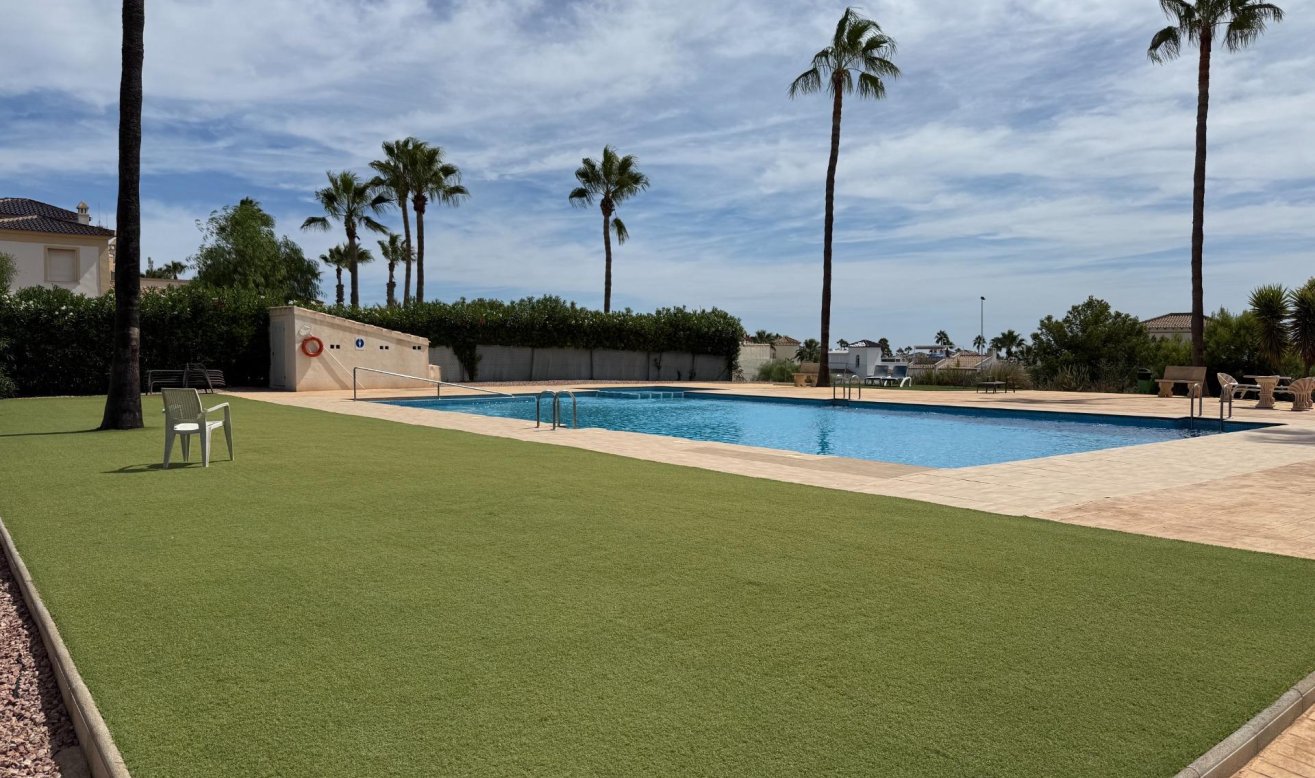 Resale - Villa - Orihuela Costa - Villamartín-Las Filipinas