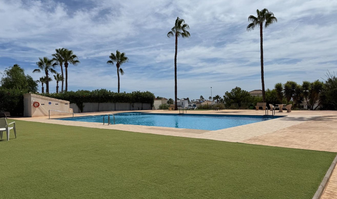 Resale - Villa - Orihuela Costa - Villamartín-Las Filipinas
