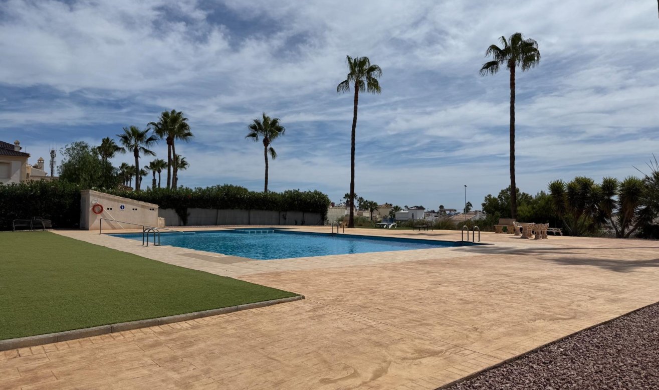 Resale - Villa - Orihuela Costa - Villamartín-Las Filipinas
