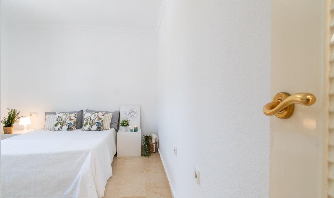 Resale - Villa - Orihuela Costa - Villamartín-Las Filipinas