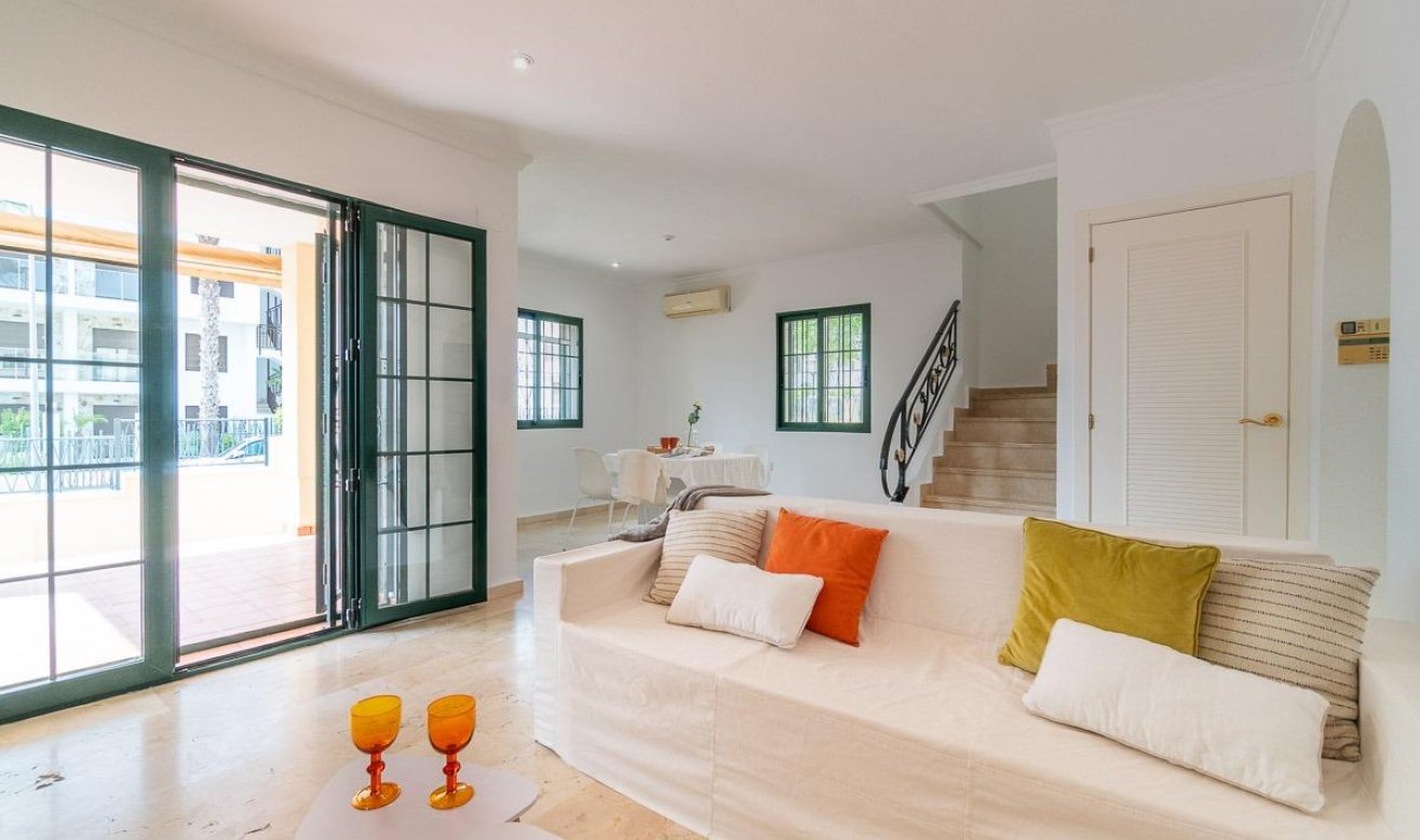 Resale - Villa - Orihuela Costa - Villamartín-Las Filipinas