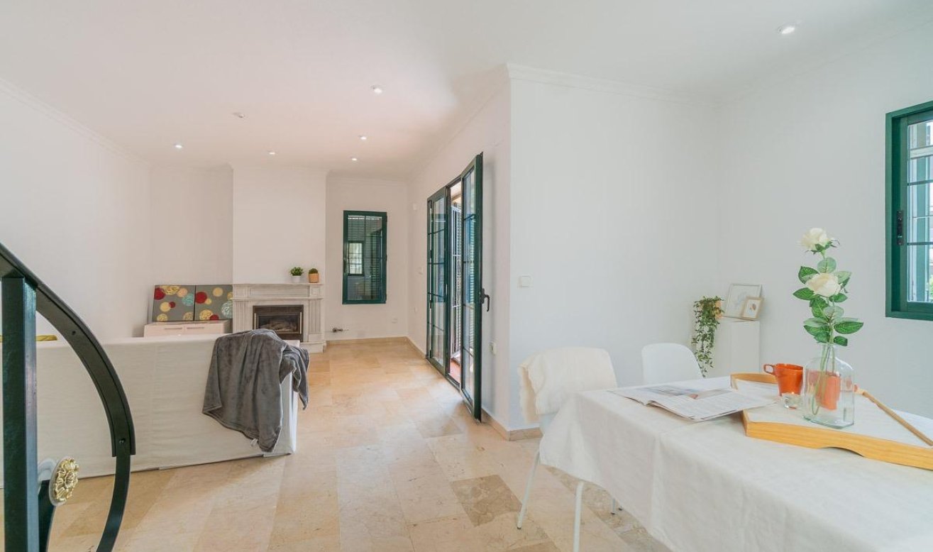 Resale - Villa - Orihuela Costa - Villamartín-Las Filipinas