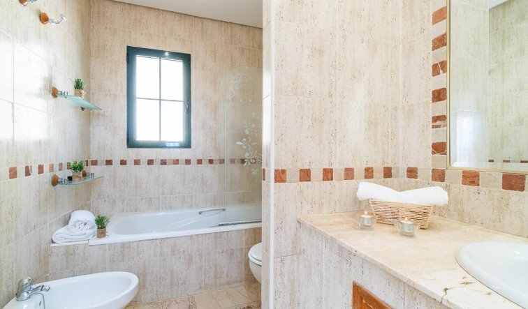 Resale - Villa - Orihuela Costa - Villamartín-Las Filipinas