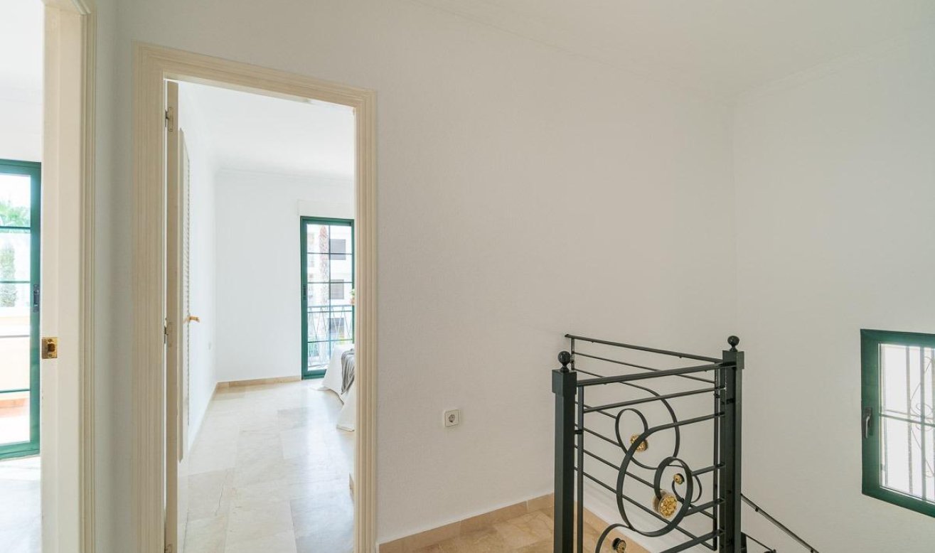 Resale - Villa - Orihuela Costa - Villamartín-Las Filipinas
