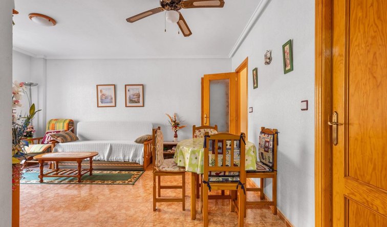 Resale - Apartment / flat - Torrevieja - Estacion de autobuses