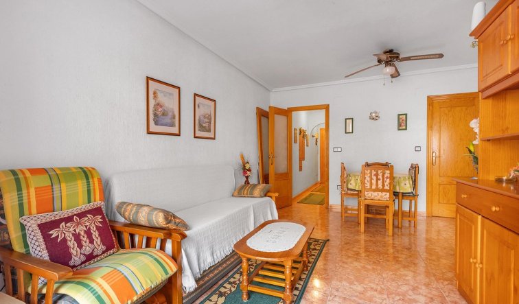 Resale - Apartment / flat - Torrevieja - Estacion de autobuses