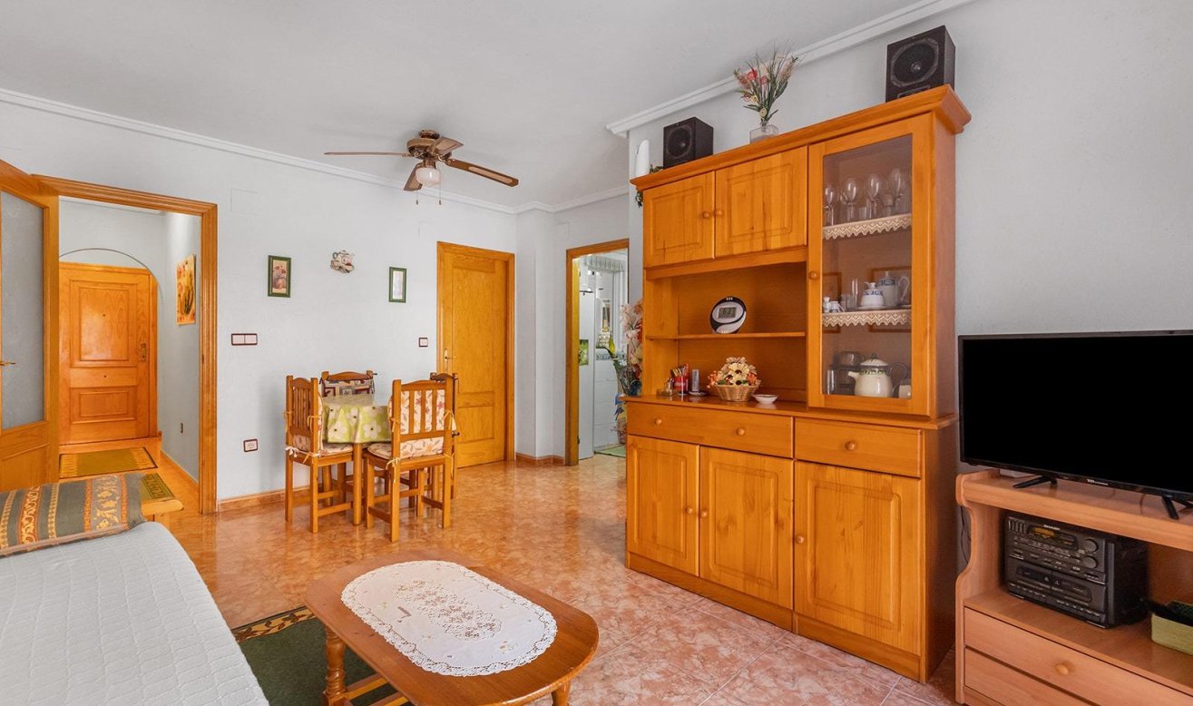Resale - Apartment / flat - Torrevieja - Estacion de autobuses