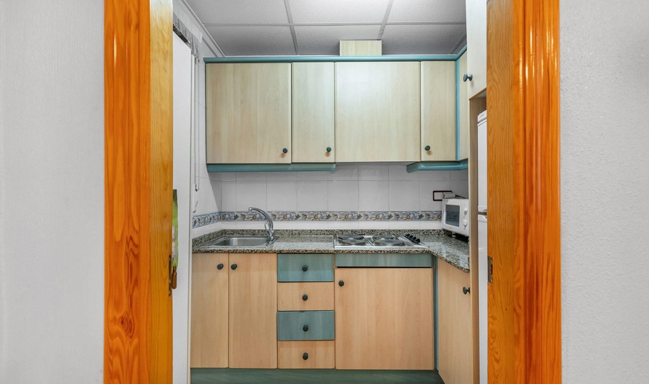 Resale - Apartment / flat - Torrevieja - Estacion de autobuses