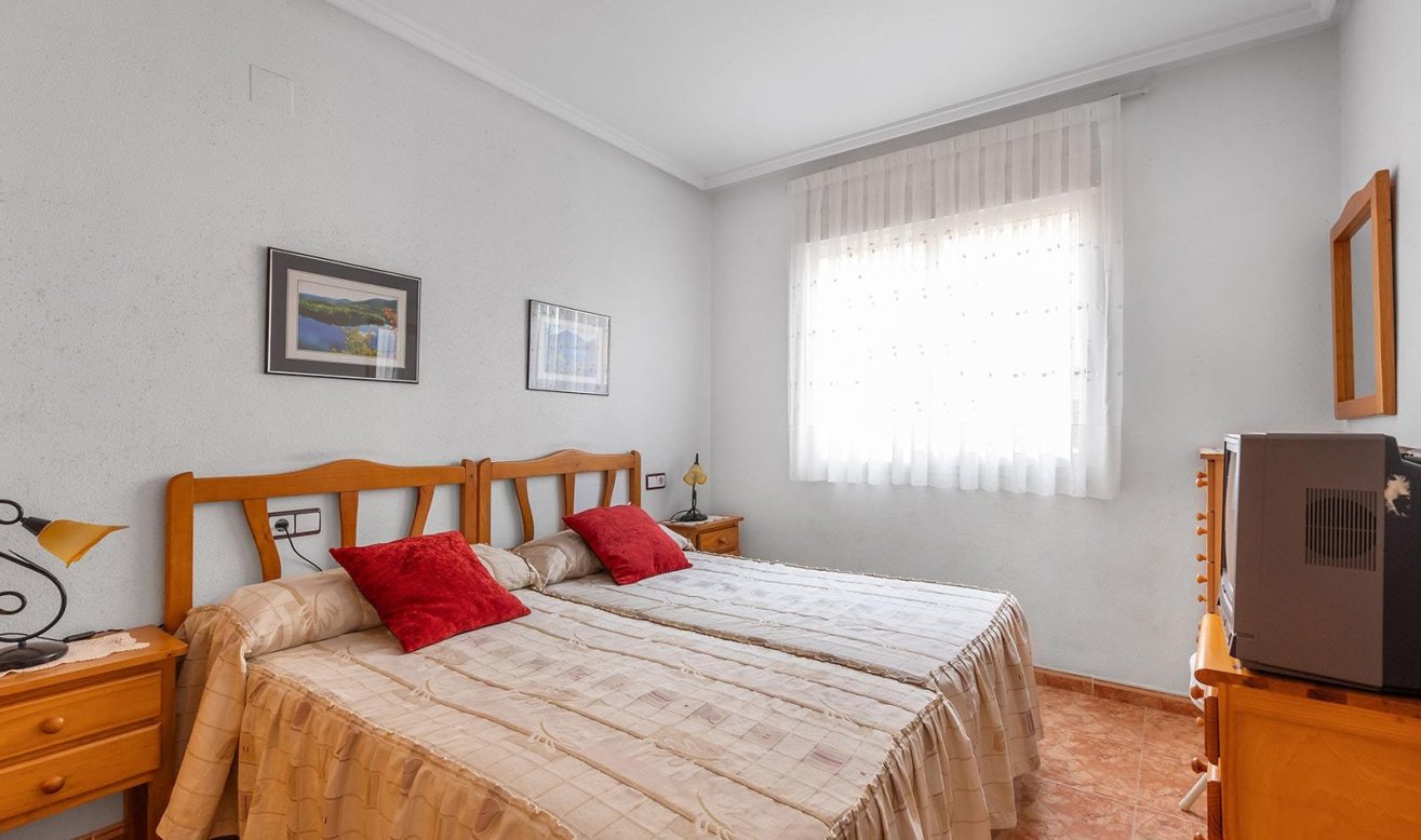 Resale - Apartment / flat - Torrevieja - Estacion de autobuses
