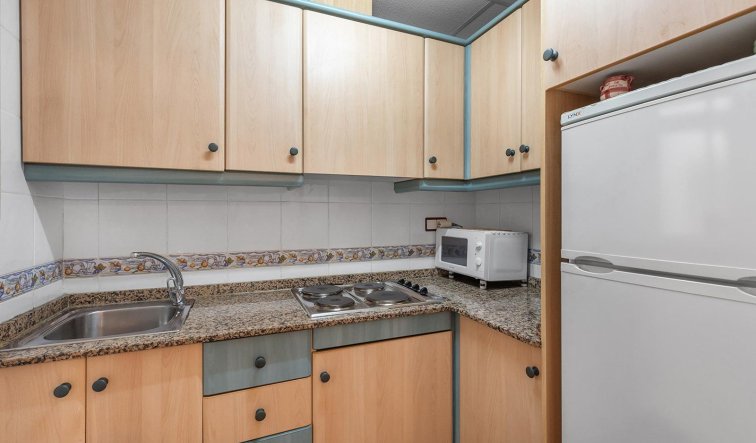 Resale - Apartment / flat - Torrevieja - Estacion de autobuses