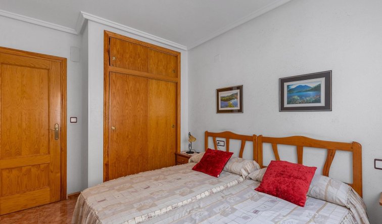 Resale - Apartment / flat - Torrevieja - Estacion de autobuses