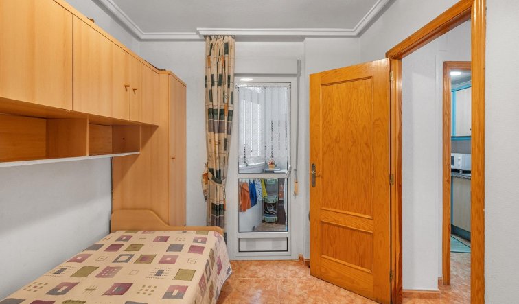 Resale - Apartment / flat - Torrevieja - Estacion de autobuses