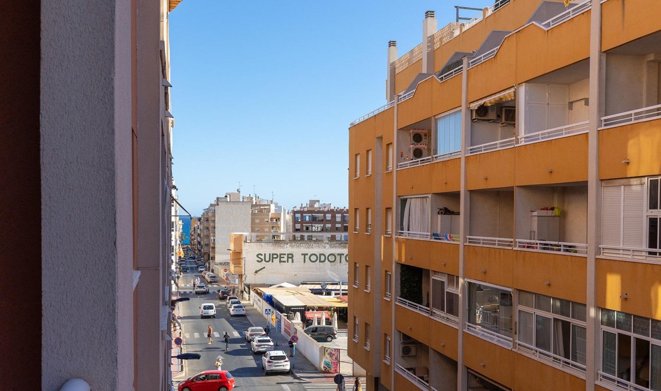 Resale - Apartment / flat - Torrevieja - Estacion de autobuses
