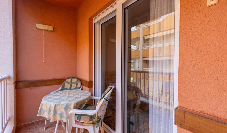 Resale - Apartment / flat - Torrevieja - Estacion de autobuses
