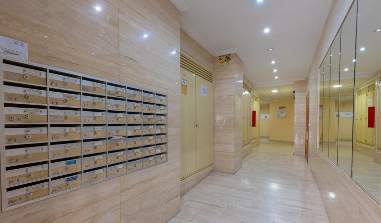 Resale - Apartment / flat - Torrevieja - Estacion de autobuses