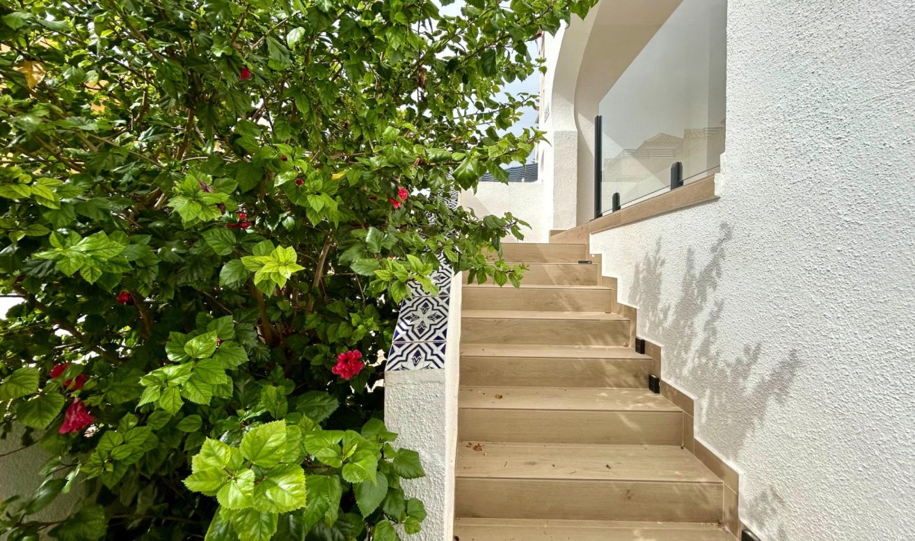 Resale - Apartment / flat - San Miguel de Salinas - Las filipinas