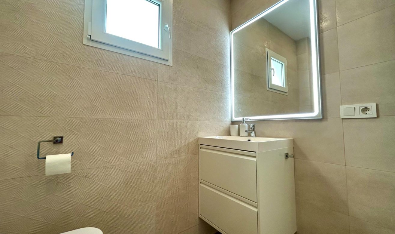 Resale - Apartment / flat - San Miguel de Salinas - Las filipinas