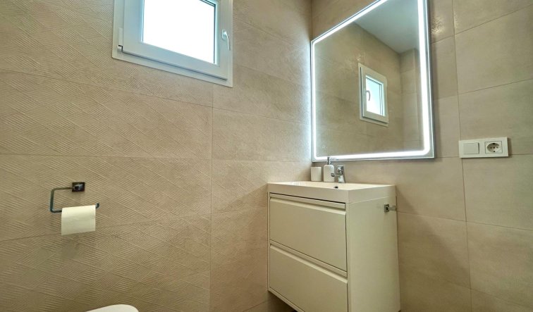 Resale - Apartment / flat - San Miguel de Salinas - Las filipinas