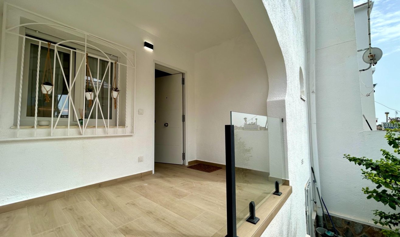 Resale - Apartment / flat - San Miguel de Salinas - Las filipinas