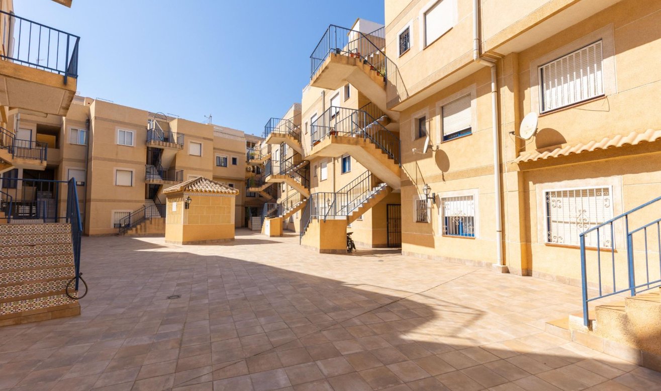 Resale - Flat - Torrevieja - Playa de los locos