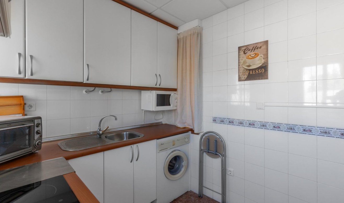 Resale - Flat - Torrevieja - Playa de los locos