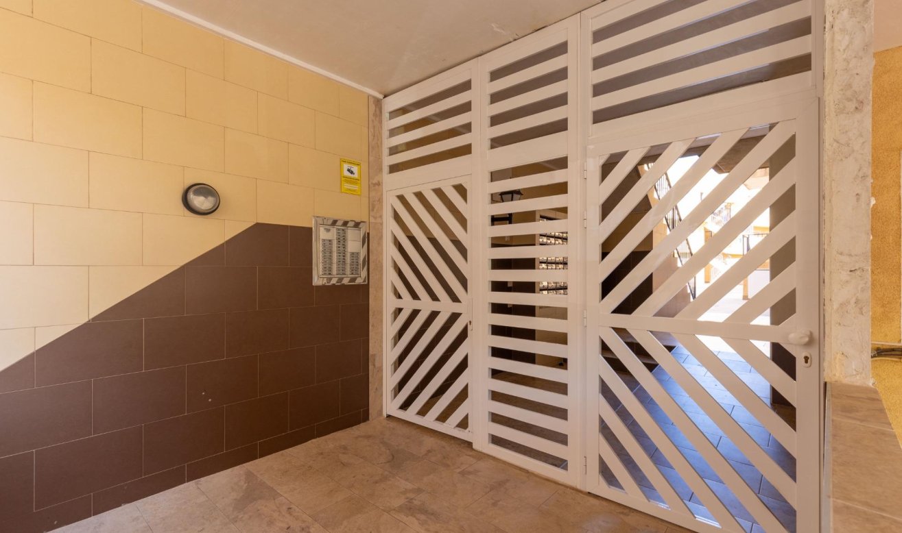 Resale - Flat - Torrevieja - Playa de los locos