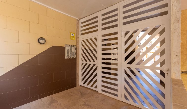 Resale - Flat - Torrevieja - Playa de los locos
